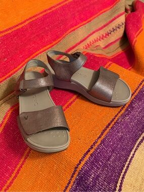 Vionic Women's Shimmery Open-Toe Comfort Sandals